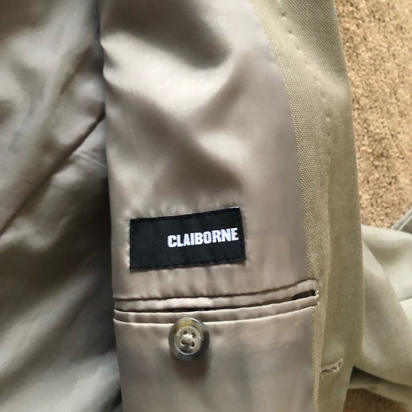 Claiborne brand suit jacket - Picture 3 of 4